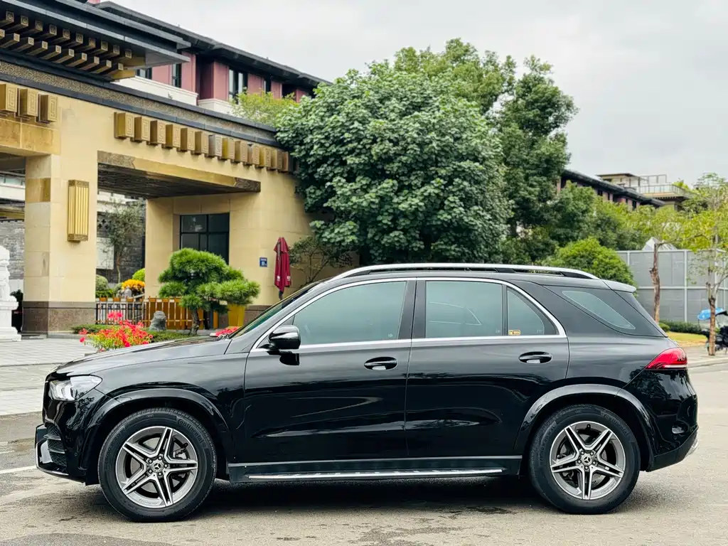 Mercedes-Benz GLE (Import) — фото 15