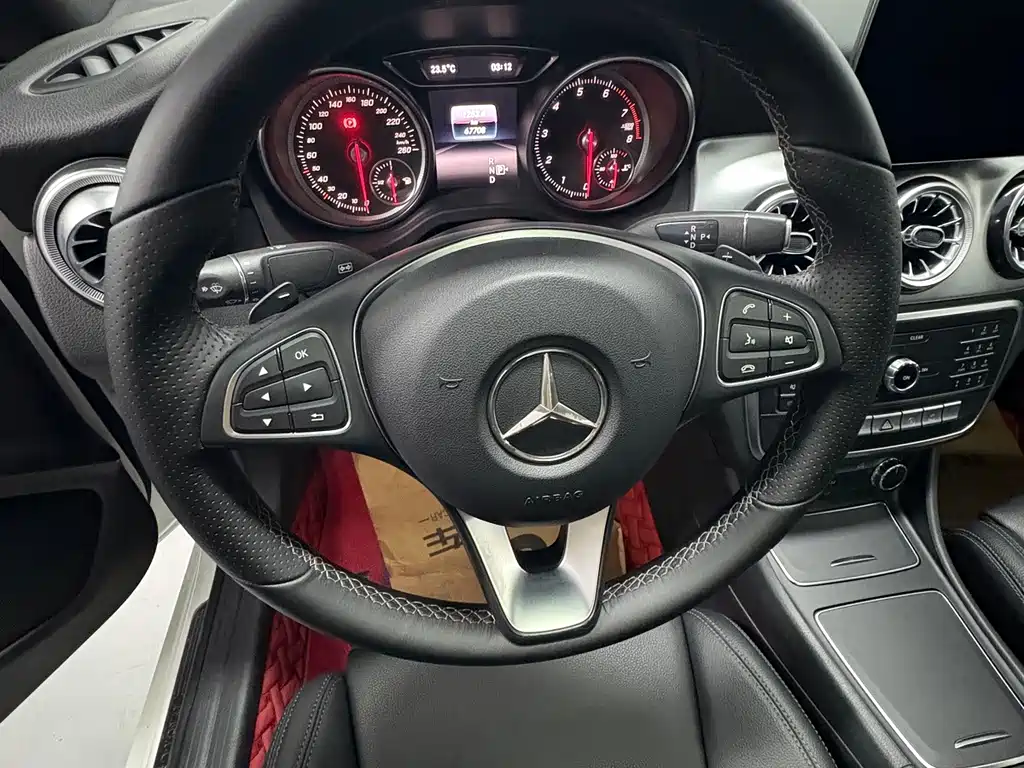 Mercedes-Benz CLA (Import) — фото 6