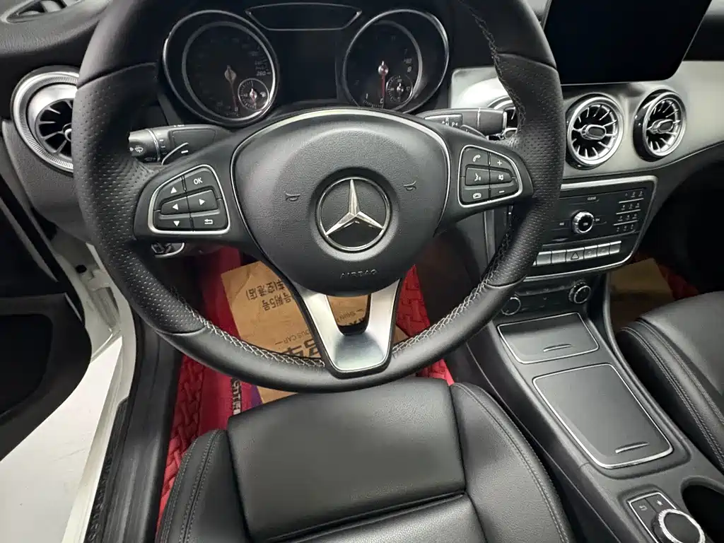 Mercedes-Benz CLA (Import) — фото 9