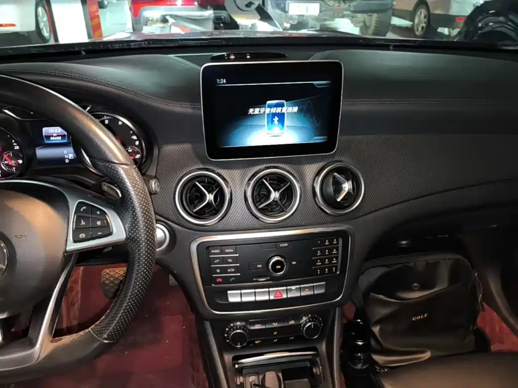 Mercedes-Benz GLA — фото 9