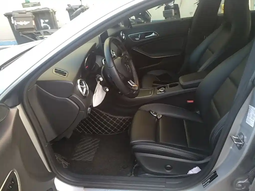 Mercedes-Benz CLA (Import) — фото 14