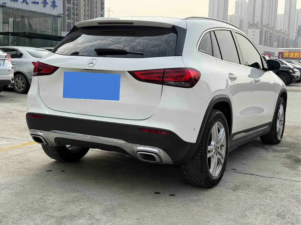 Mercedes-Benz GLA — фото 7