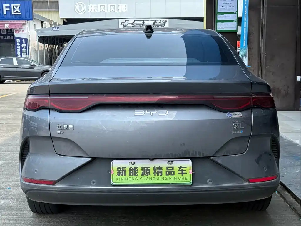 BYD Qin L — фото 11