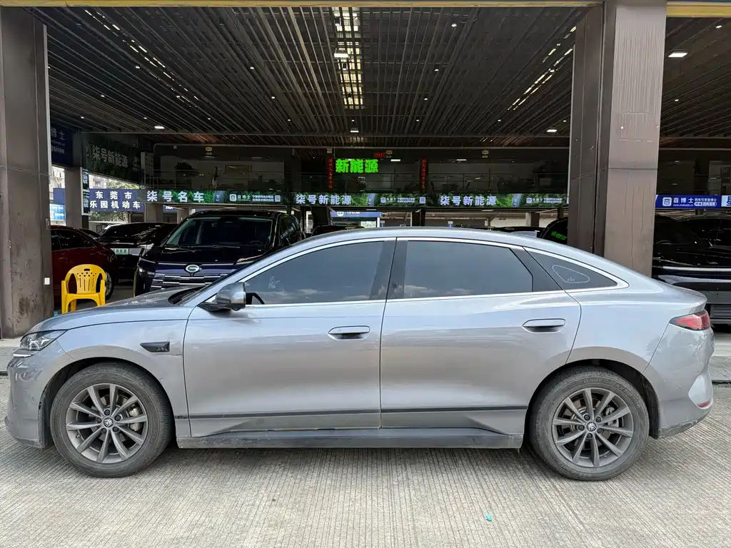 BYD Qin L — фото 3