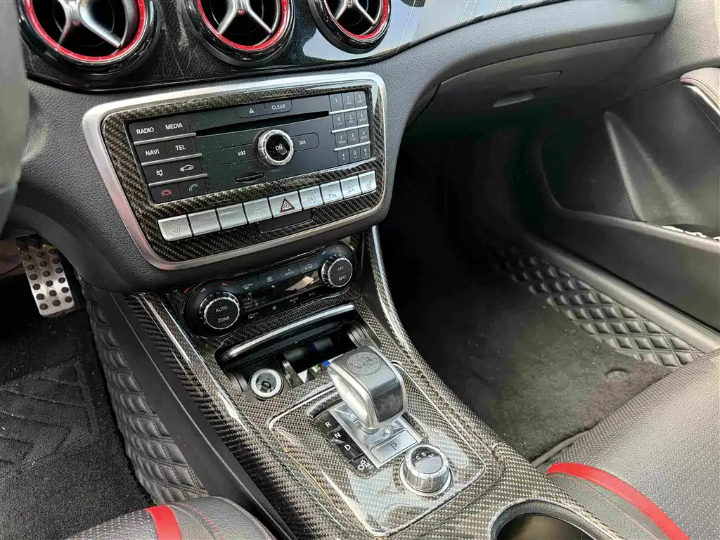 Mercedes-Benz GLA AMG — фото 5