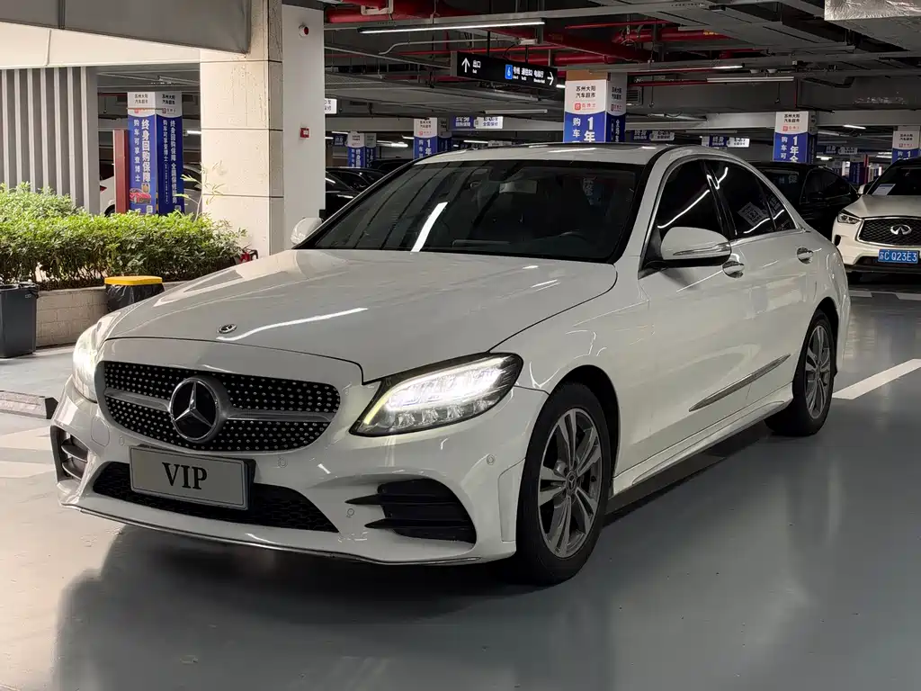 Mercedes-Benz C-Class — фото 1