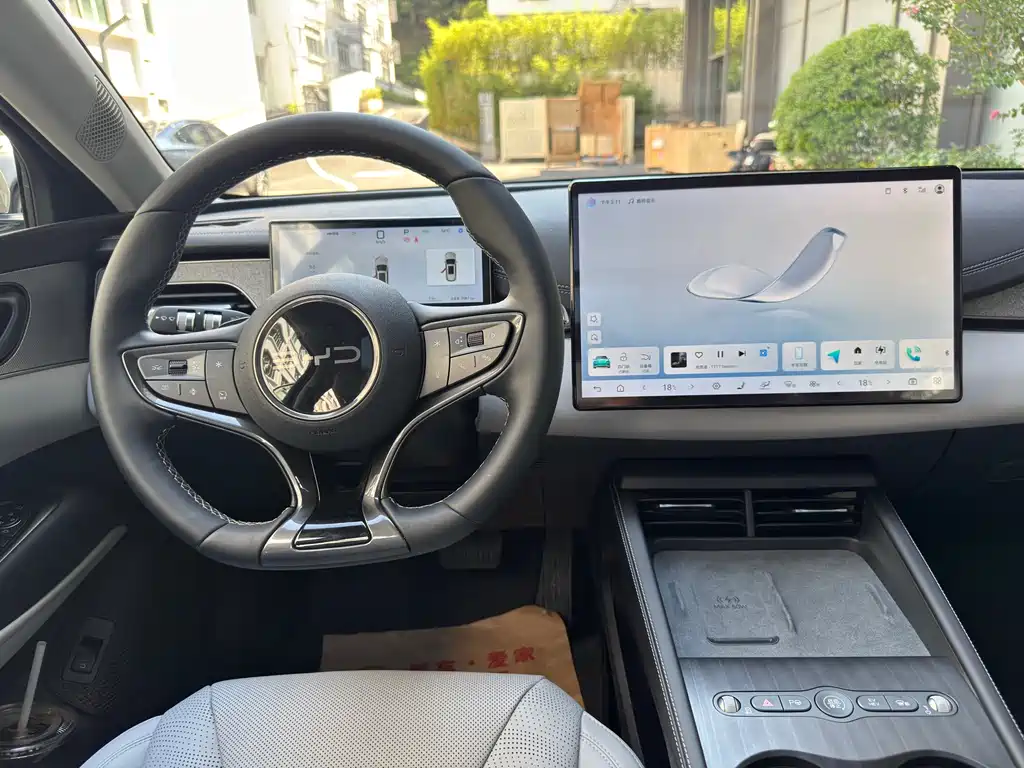 BYD Seal 06 DM-i Touring — фото 25