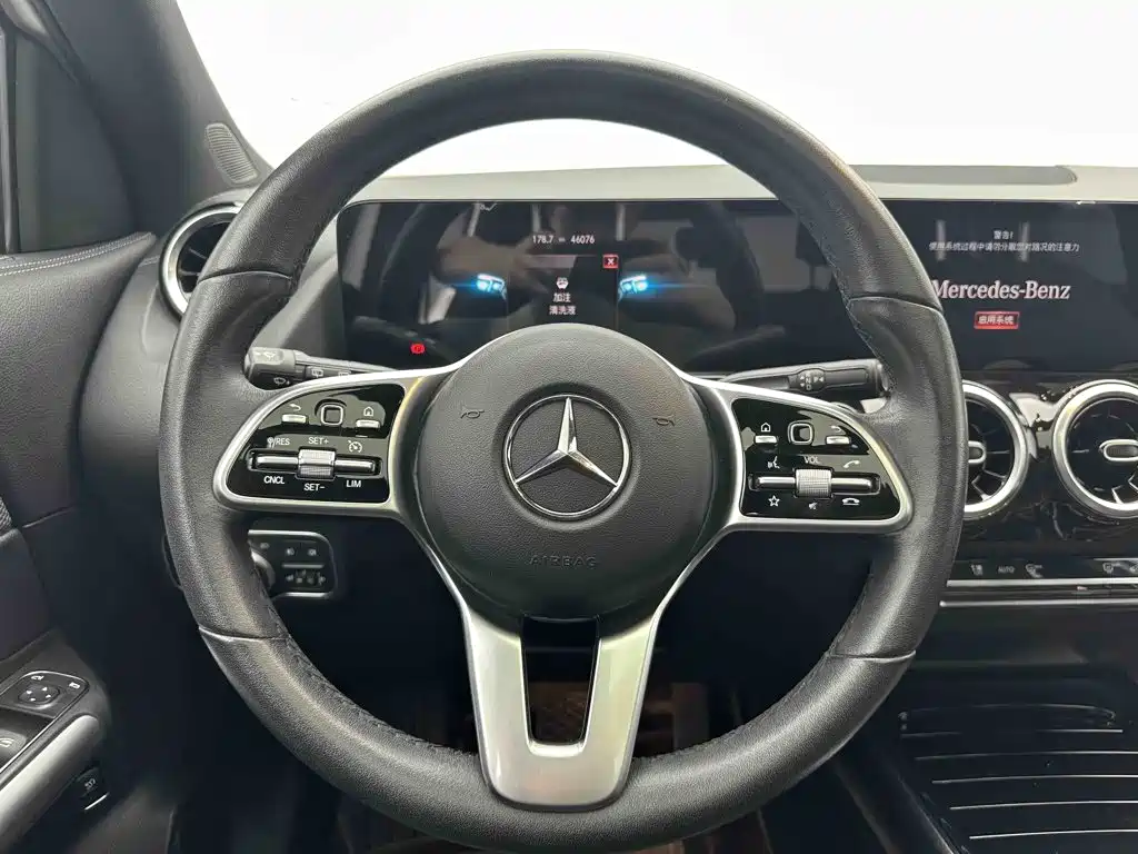 Mercedes-Benz GLA — фото 18