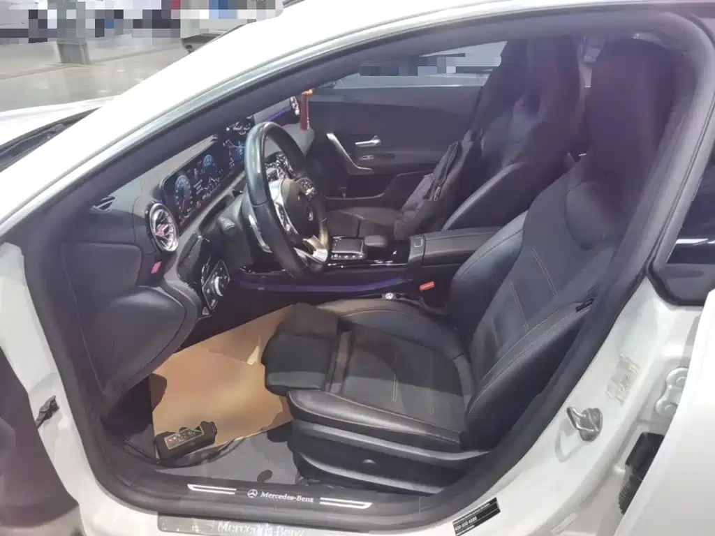 Mercedes-Benz CLA (Import) — фото 14