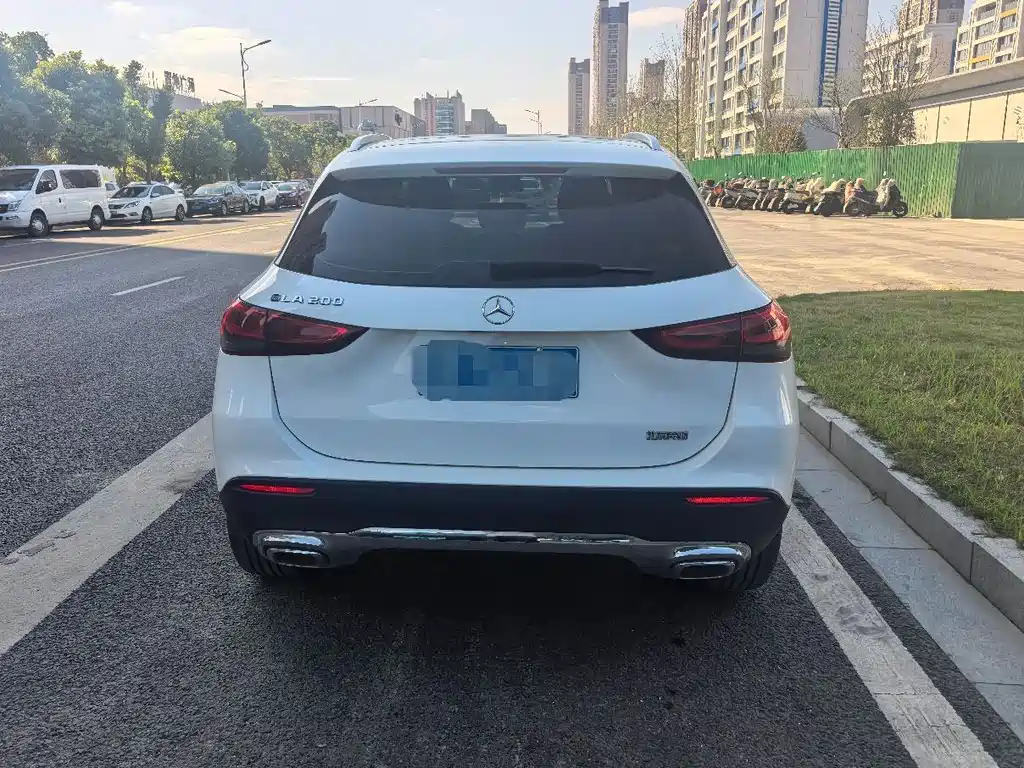 Mercedes-Benz GLA — фото 4