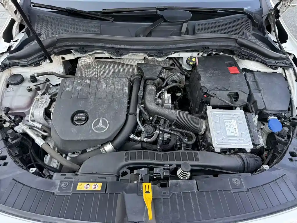 Mercedes-Benz GLA — фото 14