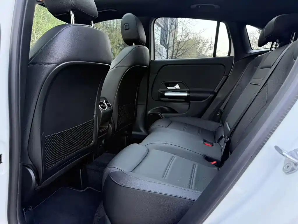 Mercedes-Benz GLA — фото 5
