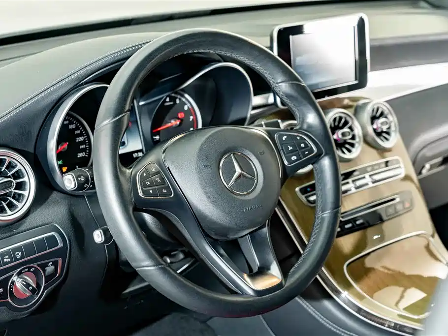 Mercedes-Benz GLC Coupe — фото 11