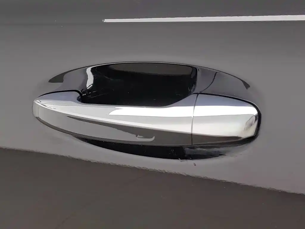 Mercedes-Benz EQB — фото 18