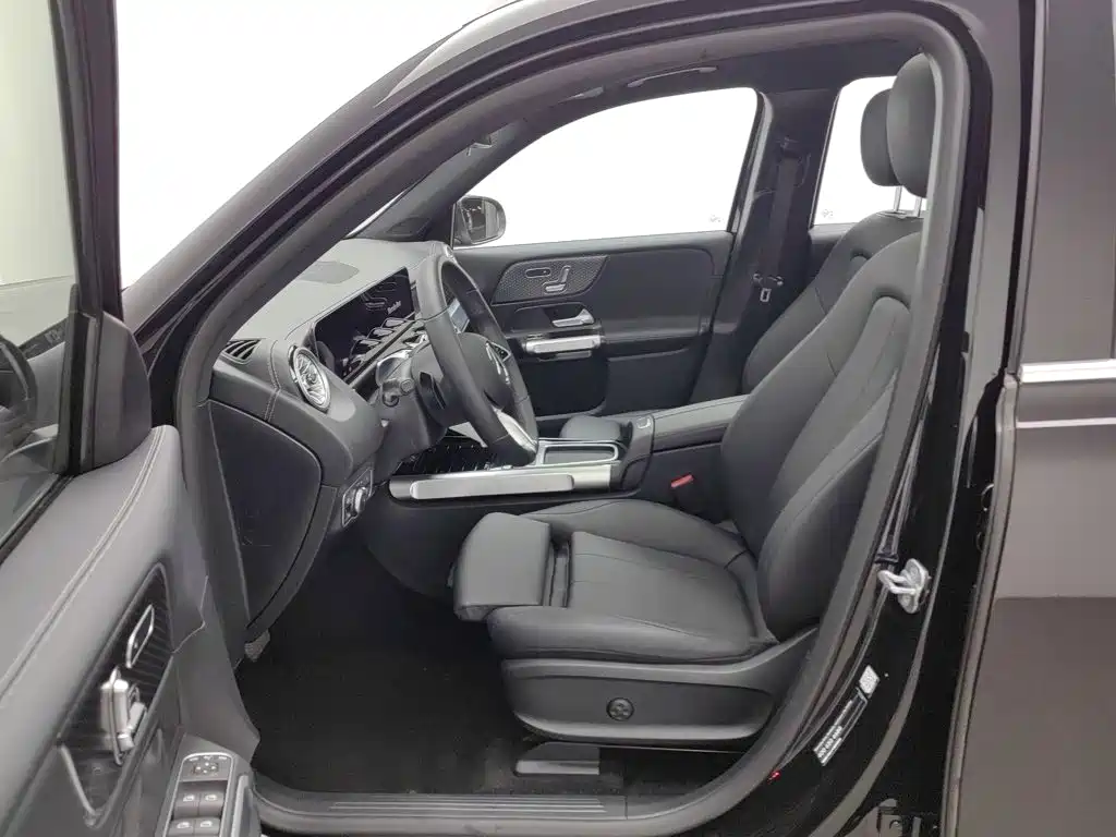 Mercedes-Benz EQB — фото 10