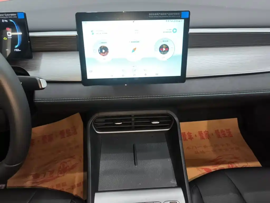 BYD Seal 05 DM-i — фото 13