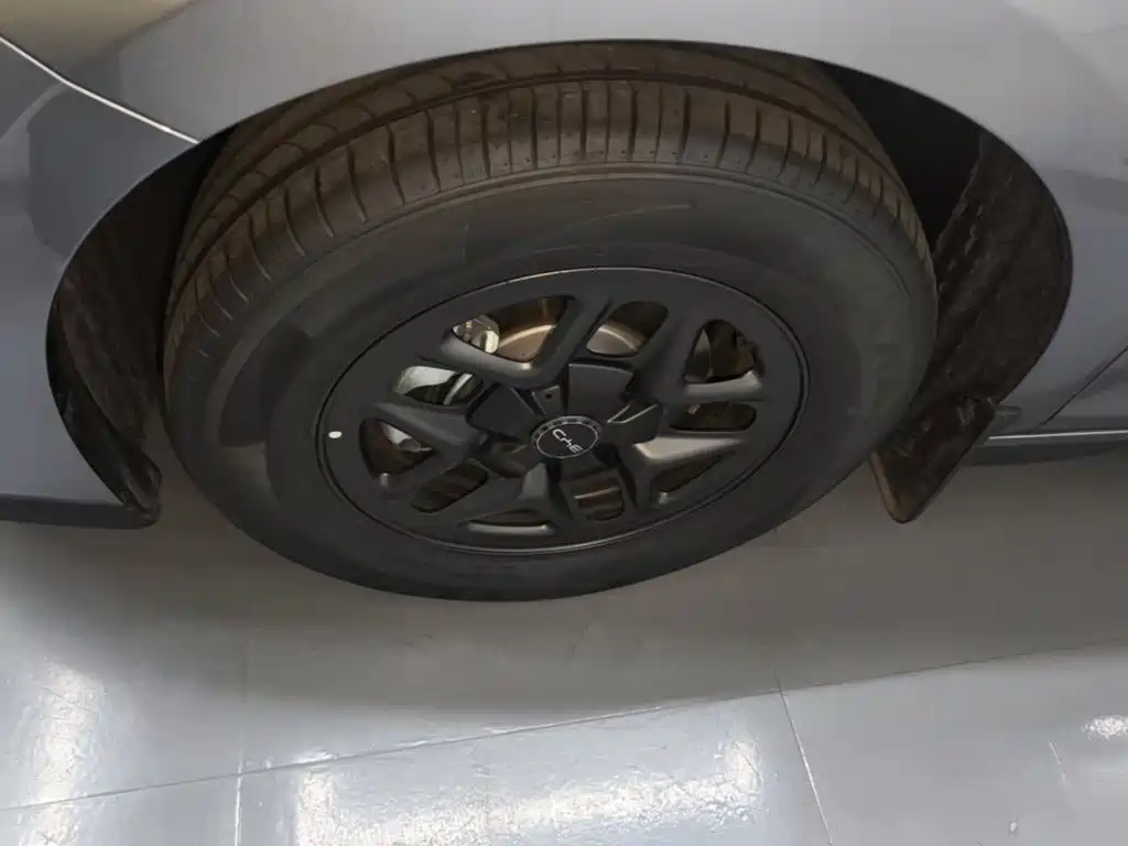 BYD Seal 05 DM-i — фото 23