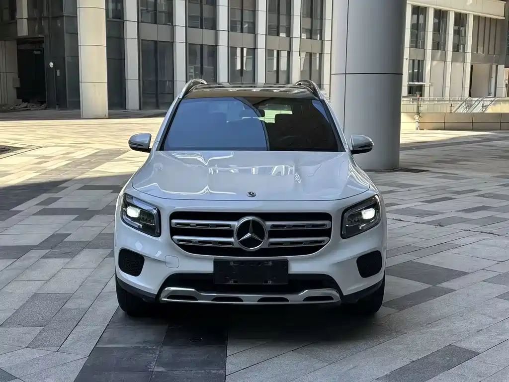 Mercedes-Benz GLB — фото 2