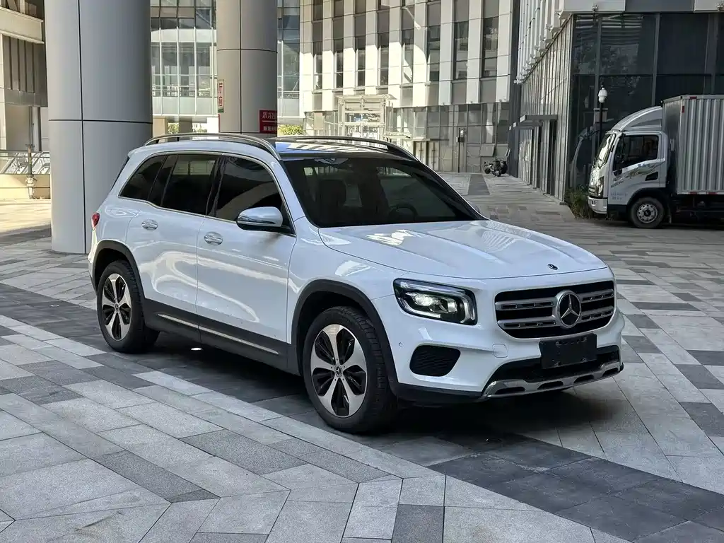 Mercedes-Benz GLB — фото 3