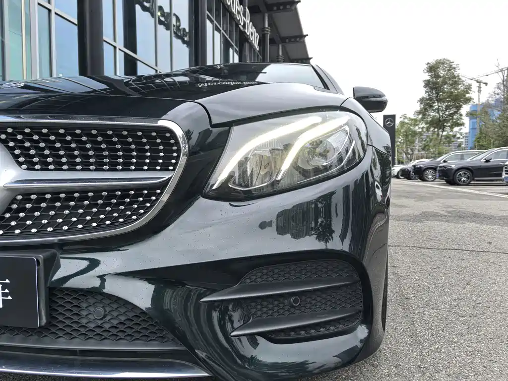 Mercedes-Benz E-Class (Import) — фото 4