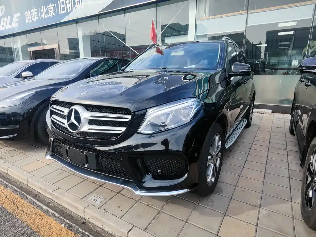 Mercedes-Benz GLE (Import) — фото 1