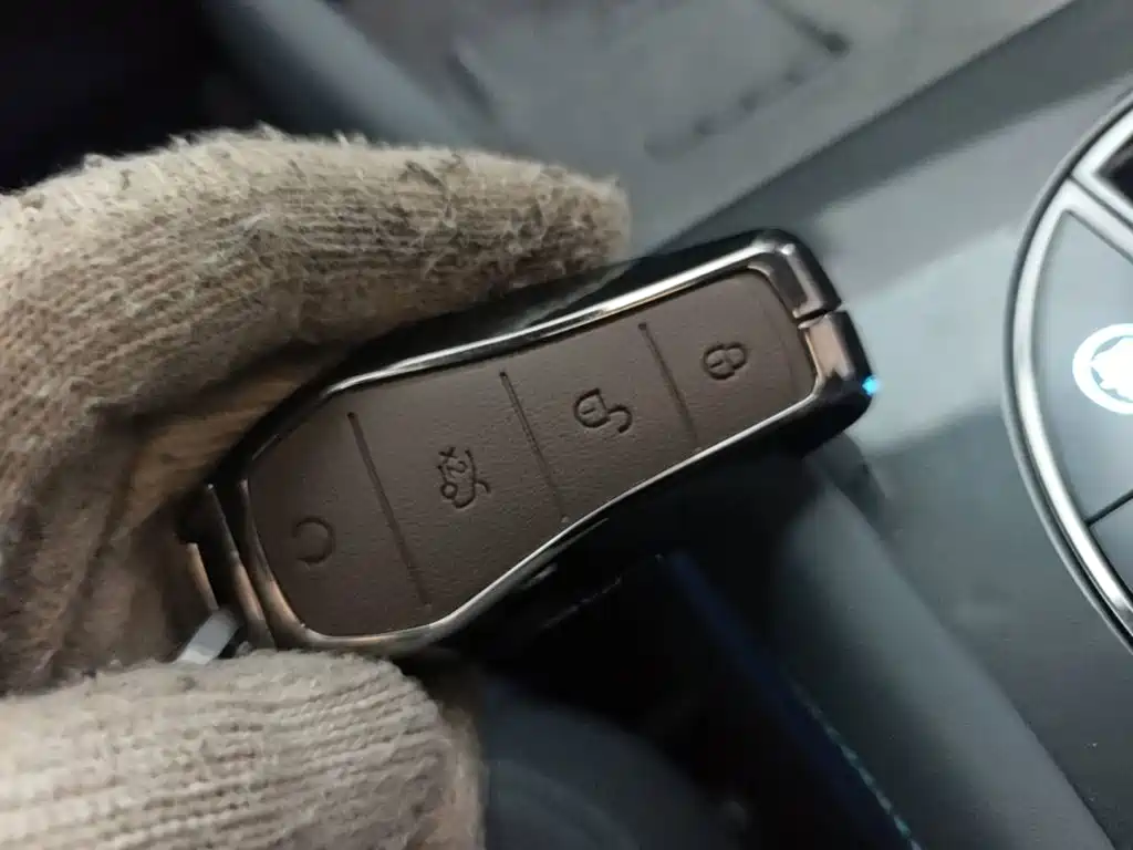 BYD Seal 06GT — фото 9