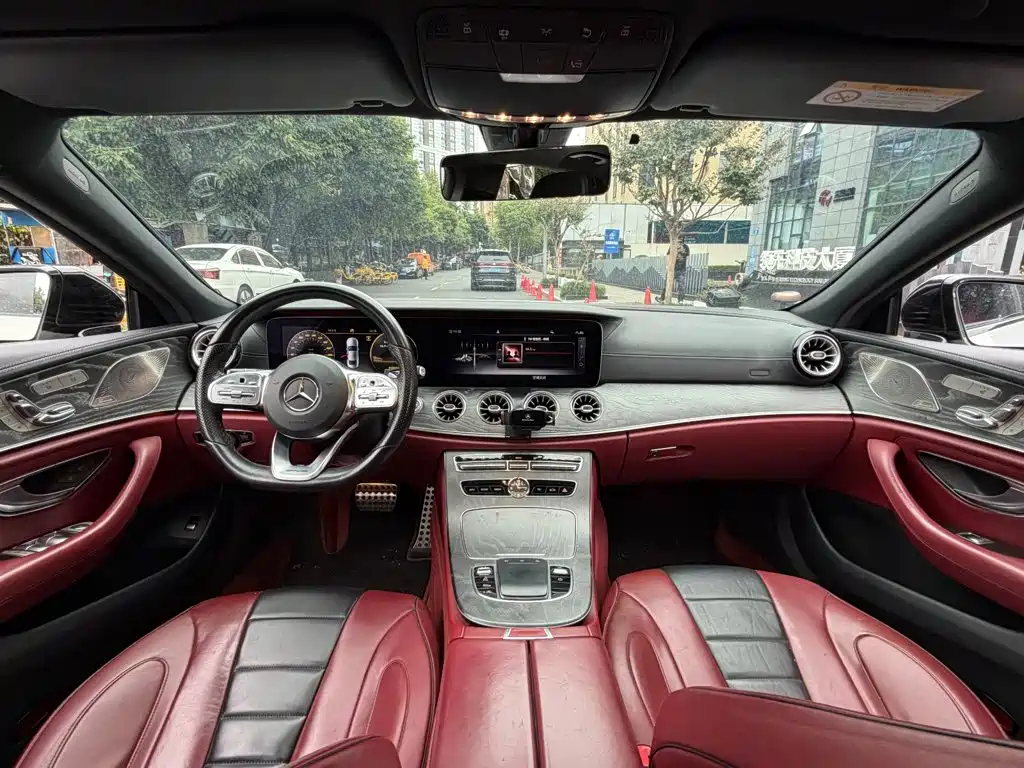 Mercedes-Benz CLS — фото 13
