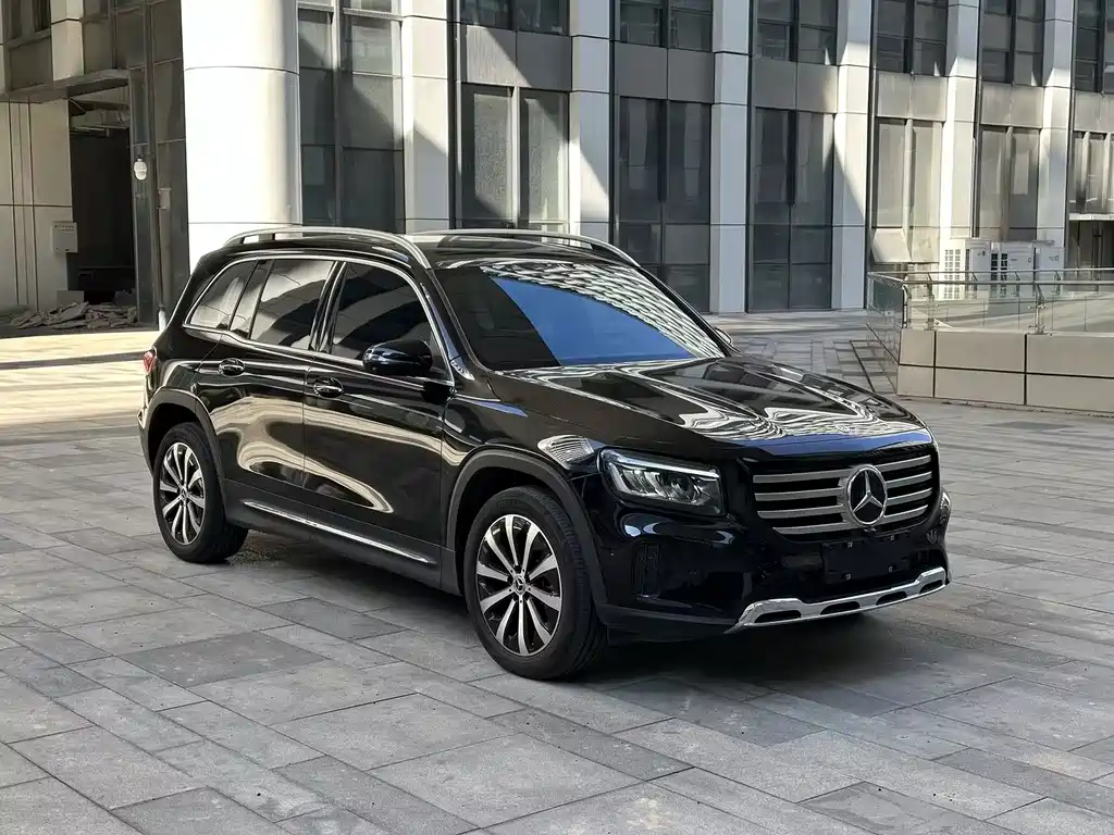 Mercedes-Benz GLB — фото 3