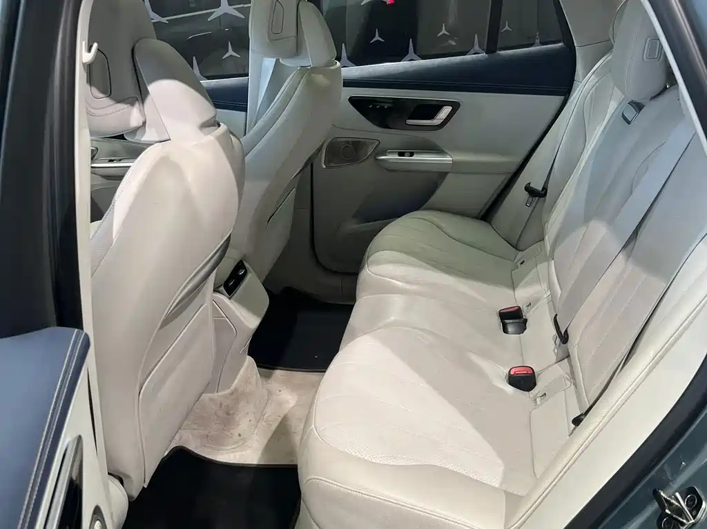 Mercedes-Benz EQE SUV — фото 10