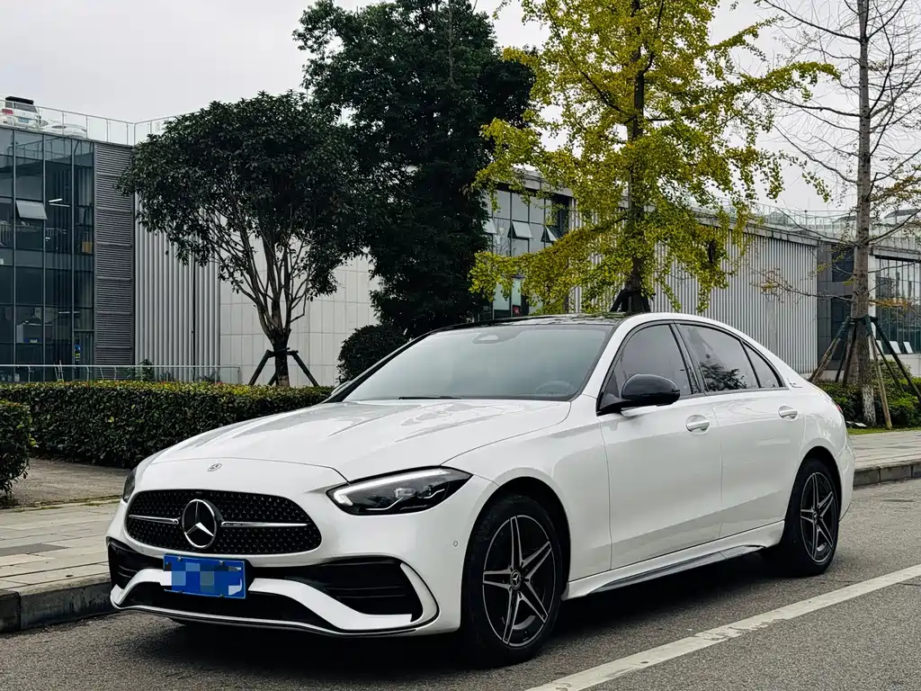Mercedes-Benz C-Class — фото 1