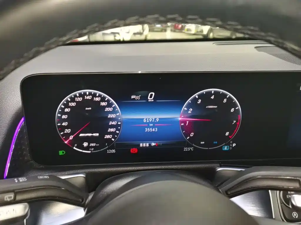 Mercedes-Benz GLB AMG — фото 11
