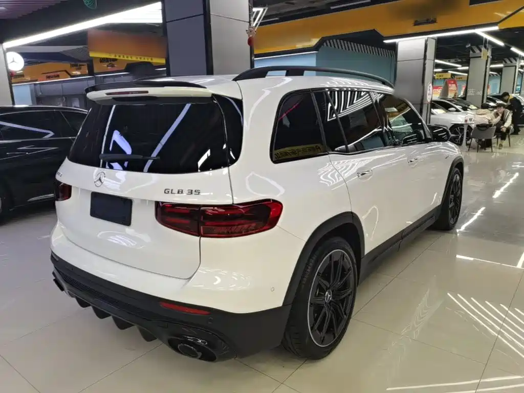 Mercedes-Benz GLB AMG — фото 6