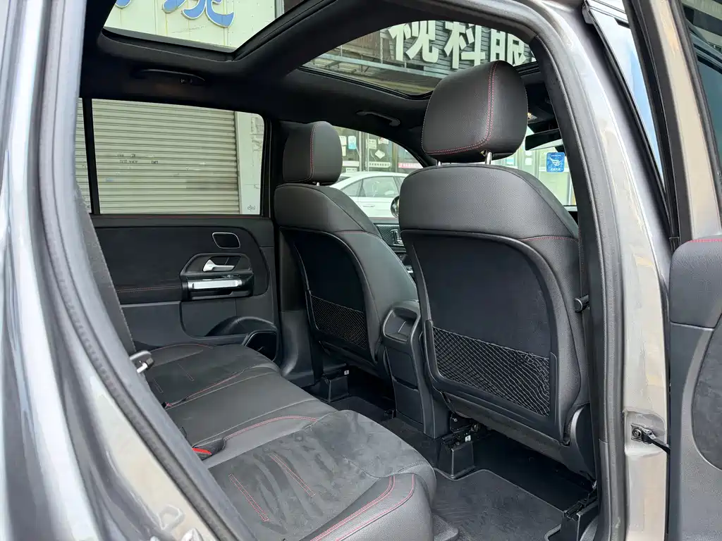 Mercedes-Benz GLB AMG — фото 6