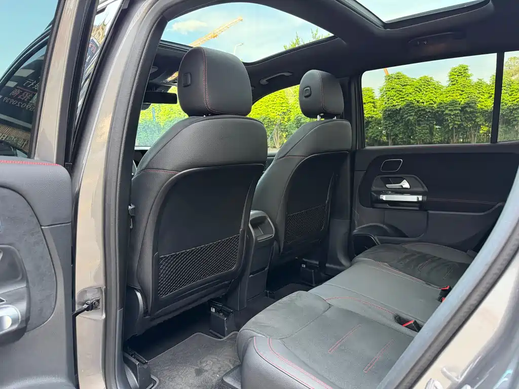 Mercedes-Benz GLB AMG — фото 7
