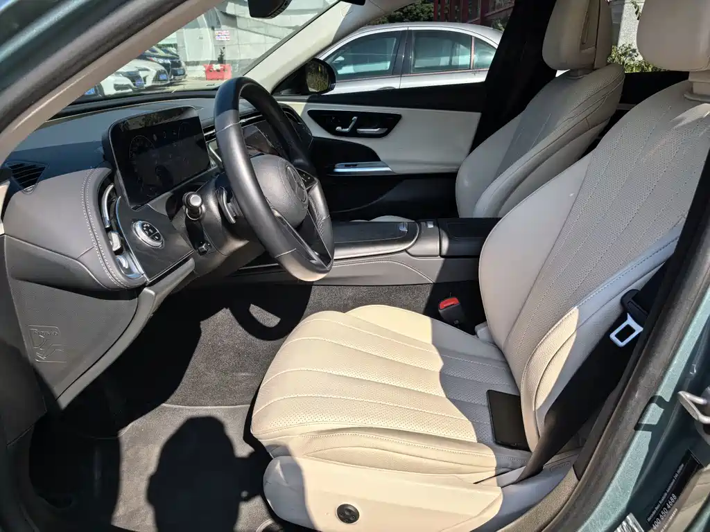Mercedes-Benz E-Class (Import) — фото 4