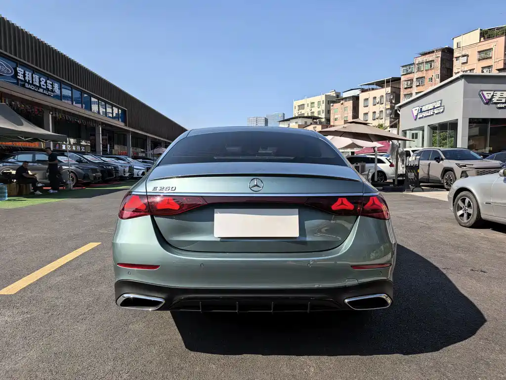 Mercedes-Benz E-Class (Import) — фото 7