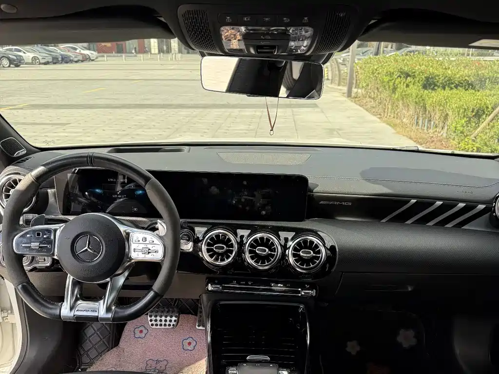 Mercedes-Benz CLA AMG — фото 9