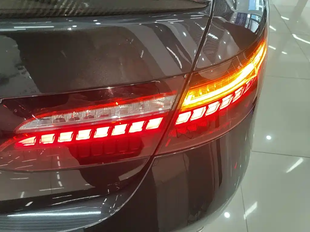 Mercedes-Benz E-Class (Import) — фото 7