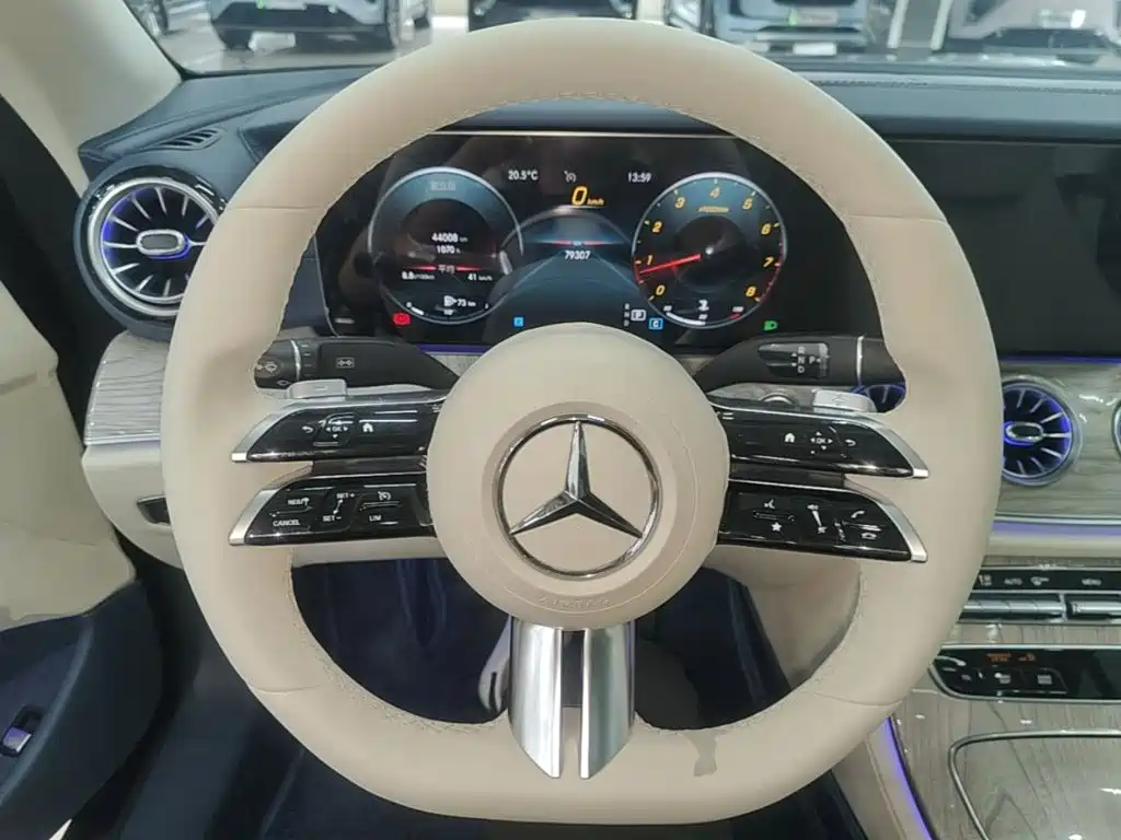 Mercedes-Benz E-Class (Import) — фото 10