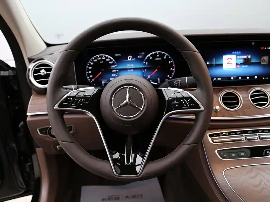 Mercedes-Benz E-Class — фото 15