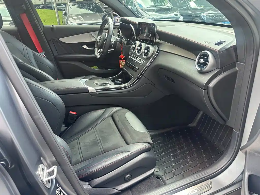 Mercedes-Benz GLC Coupe AMG — фото 10