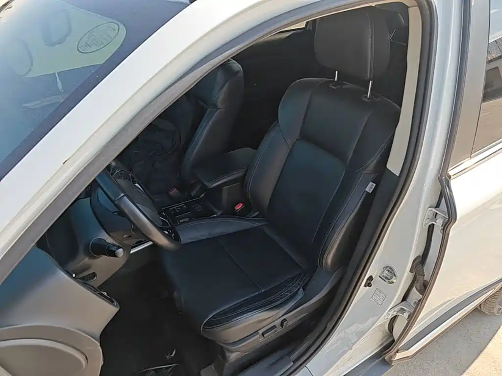 Mitsubishi Outlander — фото 14