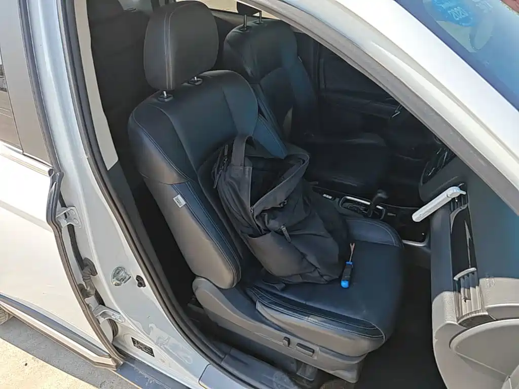 Mitsubishi Outlander — фото 24