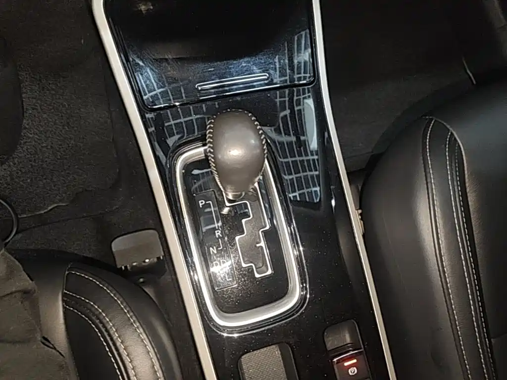 Mitsubishi Outlander — фото 13