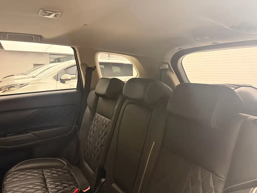 Mitsubishi Outlander — фото 10