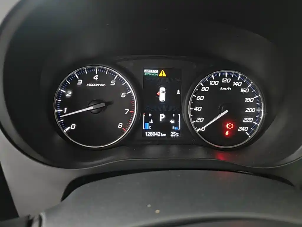 Mitsubishi Outlander — фото 11