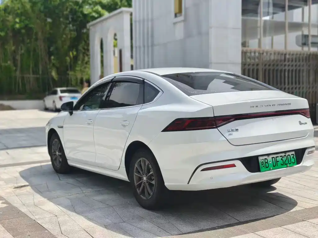 BYD Qin PLUS — фото 8