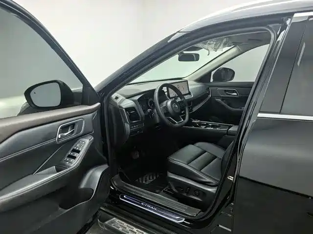 Nissan X-Trail — фото 13