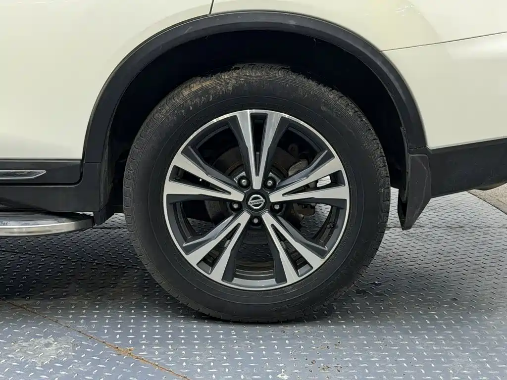 Nissan X-Trail — фото 11