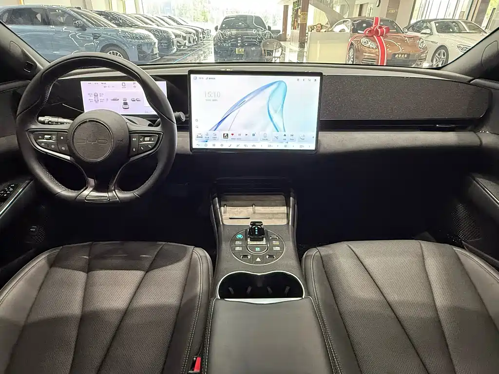 BYD Seal — фото 6